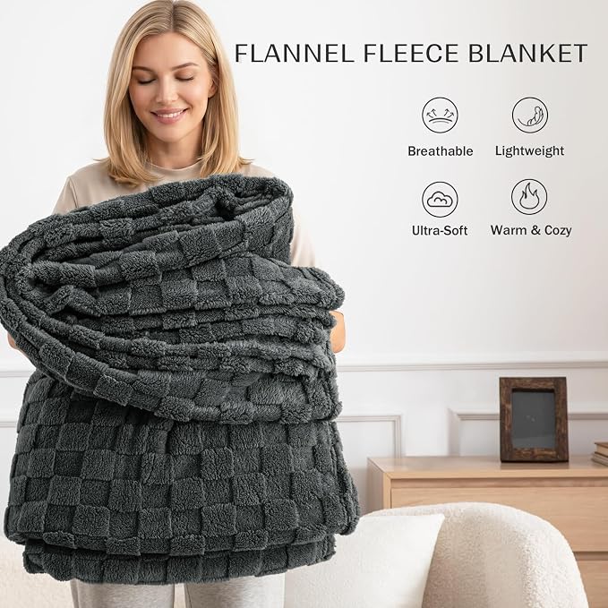Exclusivo Mezcla 3D Checkered Fleece Throw Blanket for Couch, Dark Grey | Super Soft and Cozy Fluffy Throw, Lightweight and Breathable, Cute Fuzzy Blanket for Sofa, Home Decor, All Season, 50"x60"