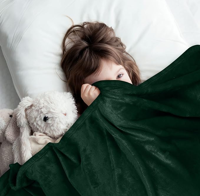 Utopia Bedding Soft Fleece Bed Blanket King Size Forest Green (90x102 Inch) | Microfiber Plush Warm Lightweight Breathable Cozy Blanket Anti-Static, All Season Use, Gift for Women and Men