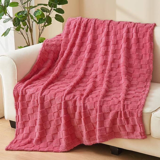 NEWCOSPLAY 3D Checkered Flannel Throw Blanket, Coral Pink, 50"x70" | Super Soft Cute Lightweight Decorative Premium Silky Fleece Blanket for Couch Sofa Bed, Gift for Women Men, All Season Use