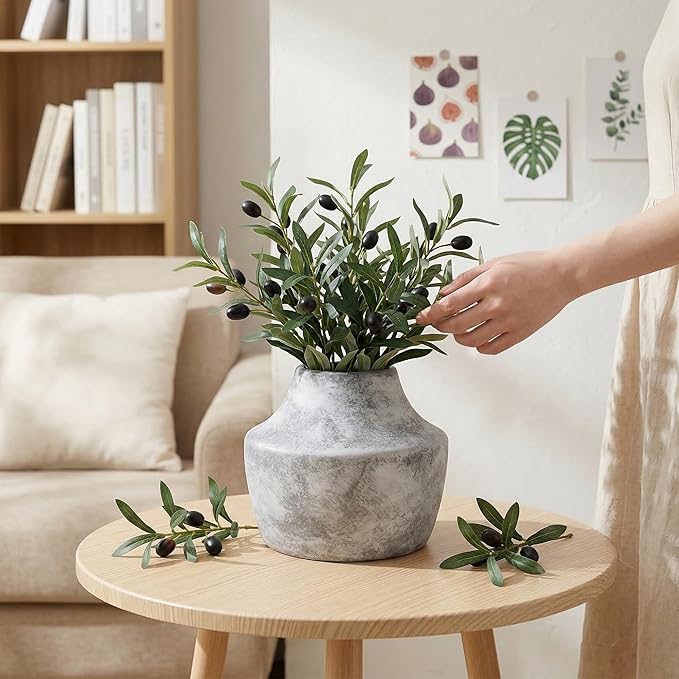 Ceramic Flower Vase, 5.3 Inch Rustic Vase for Flowers, Small Terracotta Pottery Vase for Home Decor, Farmhouse Decorative Vase for Living Room Kitchen Table Shelf Bedroom Decor