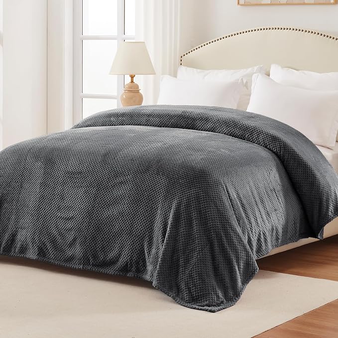 Exclusivo Mezcla Soft Waffle Fleece Bed Blanket Queen Size, Gray | Lightweight Plush Blanket for Bed, Bedroom, Cozy Flannel with Waffle Texture, Stylish Home Decor, All Season, 90x90 Inches