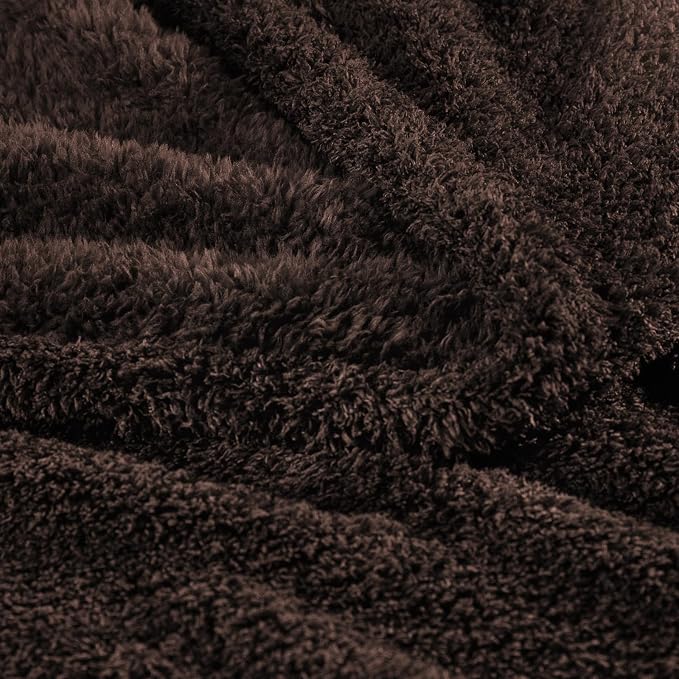 Exclusivo Mezcla Fleece Twin Size Blanket for Couch and Bed, 60" x 80" | Super Soft and Cozy Fluffy Blanket for Women, Lightweight and Fuzzy Blanket for Teens Back to School, All Season, Coffee