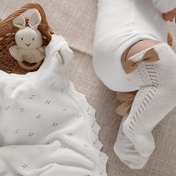 mimixiong Cotton Baby Blanket Knitted Crochet Receiving Crib Nursery Swaddling Blankets for Newborn Baby Boy Girl with The Bunny Rattle (Snow White)