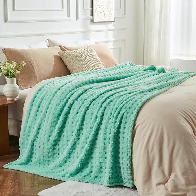 NEWCOSPLAY 3D Waffle Checkered Flannel Queen Blanket, Aqua, 90"x90" | Super Soft Cute Lightweight Decorative Premium Silky Fleece Blanket for Couch Sofa Bed, Gift for Women Men, All Season Use