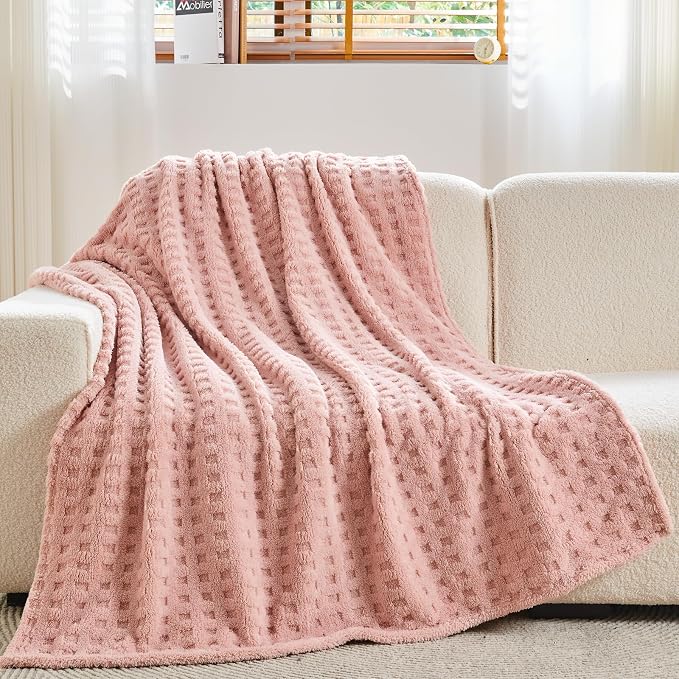NEWCOSPLAY 3D Waffle Checkered Flannel King Blanket, Pink, 90"x110" | Super Soft Cute Lightweight Decorative Premium Silky Fleece Blanket for Couch Sofa Bed, Gift for Women Men, All Season Use