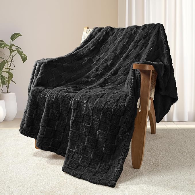 Exclusivo Mezcla 3D Checkered Fleece Throw Blanket for Couch, Black | Super Soft and Cozy Fluffy Throw, Lightweight and Breathable, Cute Fuzzy Blanket for Sofa, Home Decor, All Season, 50"x60"