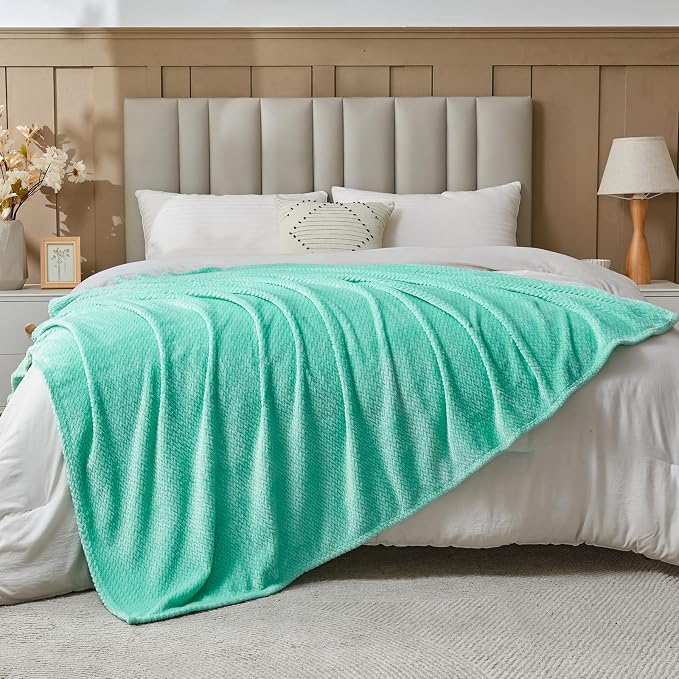 NEWCOSPLAY Fleece Leaves Pattern Throw Blanket, Aqua, 50"x60" | Super Soft Throw Blanket, Lightweight Cozy Bed Sofa Blanket, Premium Silky Flannel Fleece, Travel Blanket for All Season Use