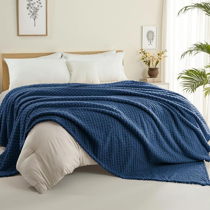 Exclusivo Mezcla Soft Fleece Twin Size Blanket for Bed, Navy Blue | Jacquard Lightweight Cozy Bed Blanket, Breathable Decorative Fuzzy Textured All Season Use, 60x80 Inches