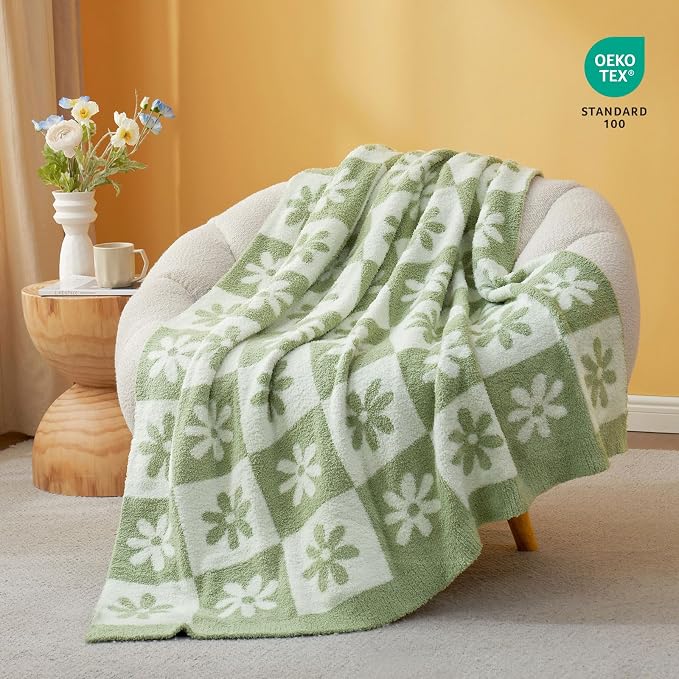 Snuggle Sac Checkered Blanket, Sage Green Flower Throw Blanket for Couch Plaid Microfiber Fluffy Warm Cozy Fuzzy Soft Throw Blanket Reversible Checkered Blankets for Sofa, Chair, Bed, 60x80 inches