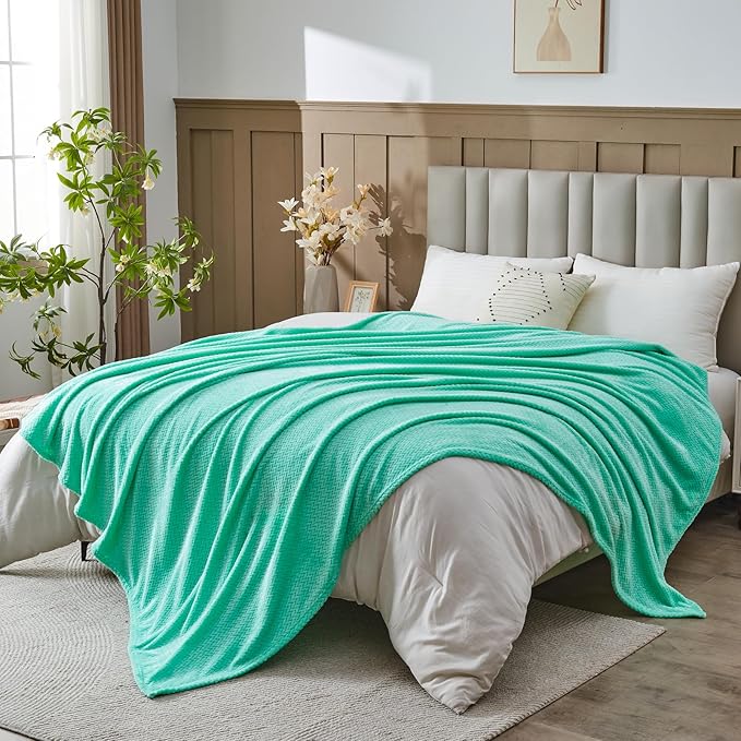 NEWCOSPLAY Fleece Leaves Pattern Queen Blanket, Aqua, 90"x90" | Super Soft Throw Blanket, Lightweight Cozy Bed Sofa Blanket, Premium Silky Flannel Fleece, Travel Blanket for All Season Use