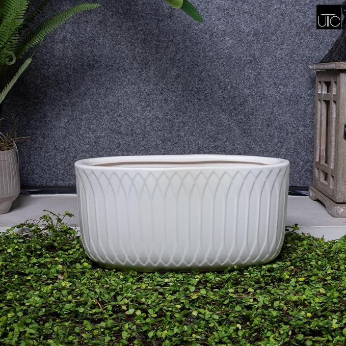 Urban Trends Collection Ceramic Decorative Blair Handcrafted Oval Planter, Decor Center Piece for Home Living Room, Table, Office: 13.00" x 7.00" x 6.50"H and 11.75" x 5.50" x 5.50"H (White/Gold)