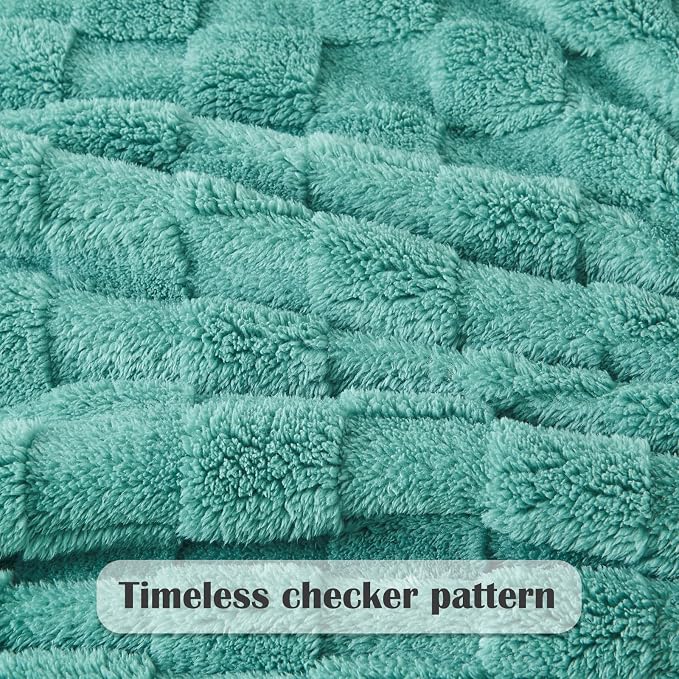 NEWCOSPLAY 3D Checkered Flannel Twin Blanket, Mint Green, 60"x80" | Super Soft Cute Lightweight Decorative Premium Silky Fleece Blanket for Couch Sofa Bed, Gift for Women Men, All Season Use