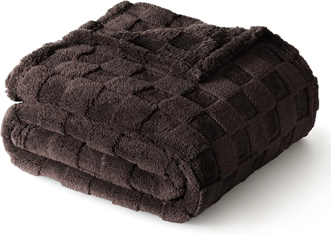 Exclusivo Mezcla 3D Checkered Fleece Throw Blanket for Couch, Coffee | Super Soft and Cozy Fluffy Throw, Lightweight and Breathable, Cute Fuzzy Blanket for Sofa, Home Decor, All Season, 50"x60"