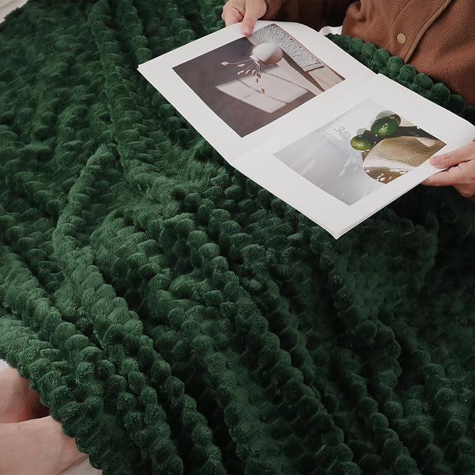 Dark Hunter Green Throw Blanket 50"×60" Fuzzy 3D Jacquard Decorative | Flannel Fleece Super Soft Plush Cozy Blanket for Couch Sofa Chair Lightweight