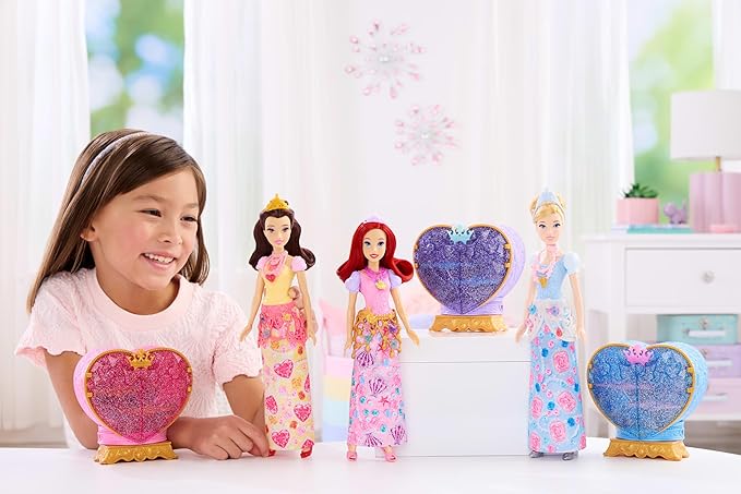 Mattel Disney Princess Cinderella Fashion Doll & Accessories with 8 Surprises, Including Heart Gem Box, Ring for Child & 9 Pieces, Inspired by Movie