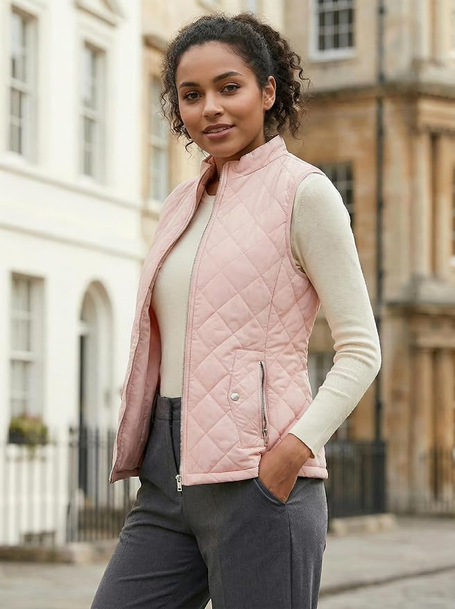 Fuinloth Women's Quilted Vest Lightweight Puffer Stand Collar Zip Gilet | 4 pockets with 2 inner storage. Quilted padded warm gilet. Fall winter outerwear layering vest for travel hiking daily wear.