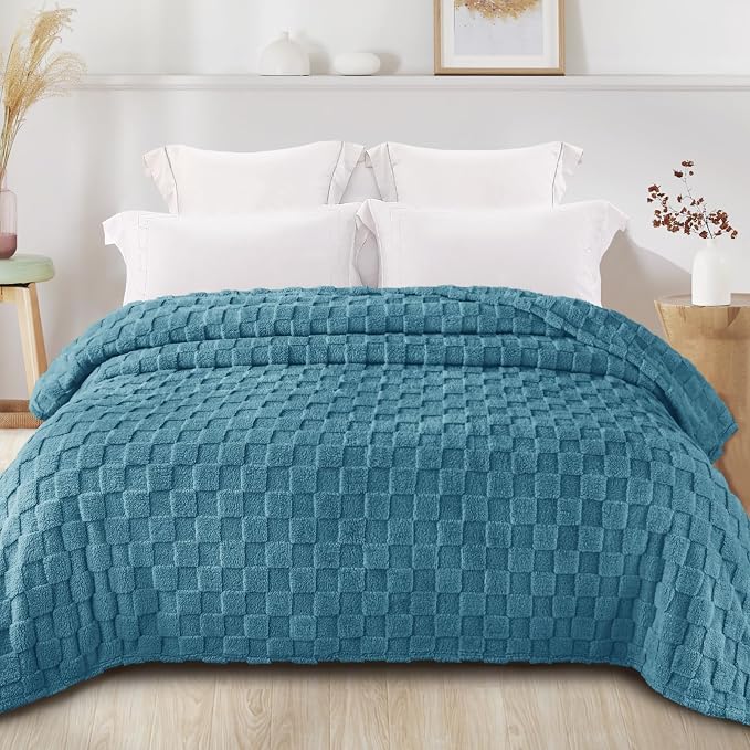 Exclusivo Mezcla 3D Checkered Fleece Twin Blanket for Bed, Slate Blue | Super Soft and Cozy Fluffy Bed Blanket, Cute Fuzzy Blanket for Teens Back to School, Dorm Essentials, All Season, 60"x80"