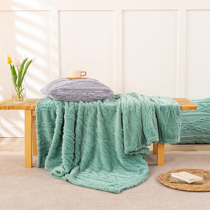 YUSOKI Sherpa Fleece Large Throw Blanket, Light Green, 50"x65" | 3D Stylish Design,320GSM, Non-Shedding, Lightweight for All Season Use, stays fluffy after repeated washes, Perfect Gifts
