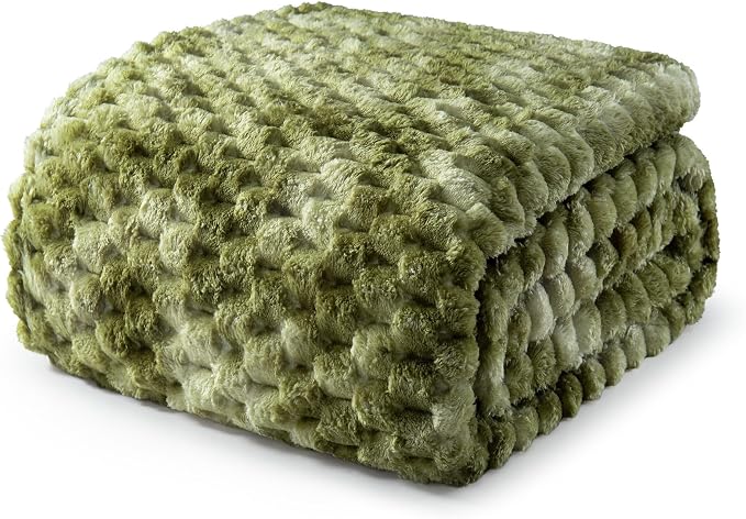 Exclusivo Mezcla 3D Fleece King Size Blanket for Bed, Tie-dye Olive | Extra Soft Fuzzy Plush Lightweight Bed Blankets, Cozy Fluffy Decorative Blankets for All Seasons, 90x104 Inches