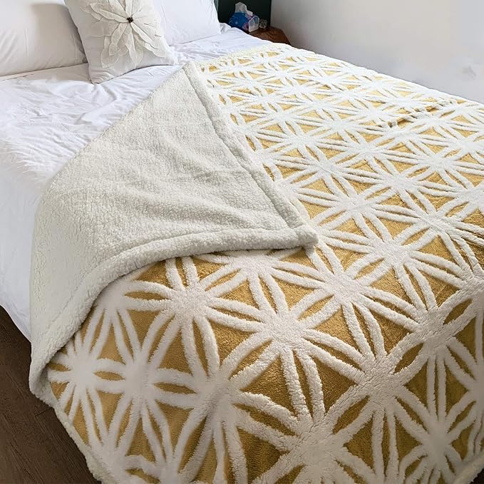 LOMAO Sherpa Fleece Blanket Gifts for Mom Dad Cozy Soft Throw Blanket for Women Men Birthday Gifts Dual Sided Couch Sofa Bed Blanket (Yellow, 71''x80'')