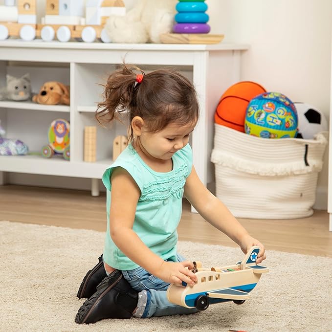 Melissa & Doug Wooden Airplane Play Set with 4 Play Figures and 4 Suitcases
