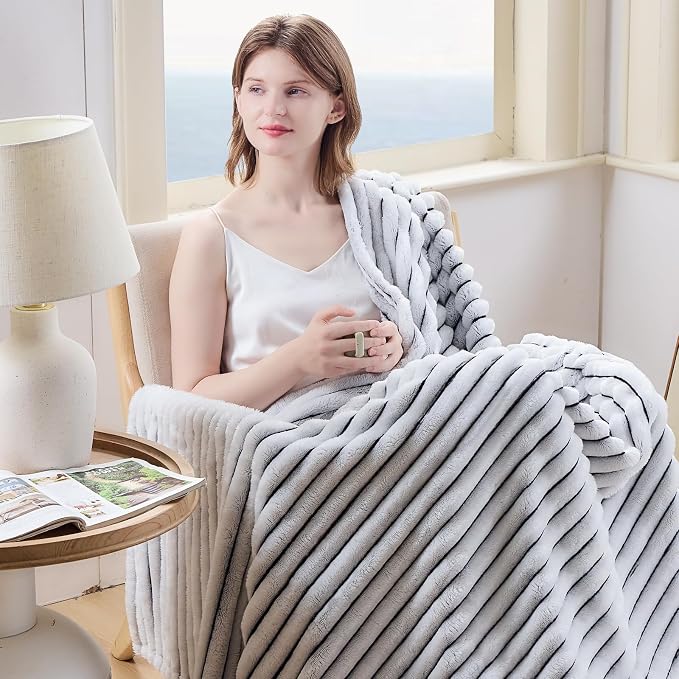 NEWCOSPLAY Fleece Ribbed Cozy Throw Blanket for Couch, Black White, 50"x60" | Premium Silky Flannel Blanket, Soft Lightweight Fluffy Throw Blanket for Bed Sofa Decor, Gift for All Season Use