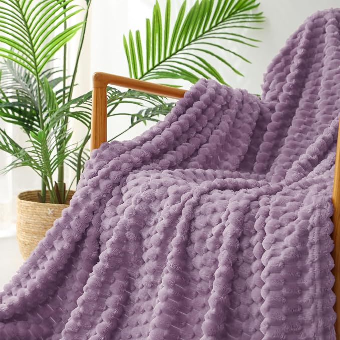 Exclusivo Mezcla 3D Fleece King Size Blanket for Bed, Grayish Purple | Extra Soft Fuzzy Plush Lightweight Bed Blankets, Cozy Fluffy Decorative Blankets for All Seasons, 90x104 Inches