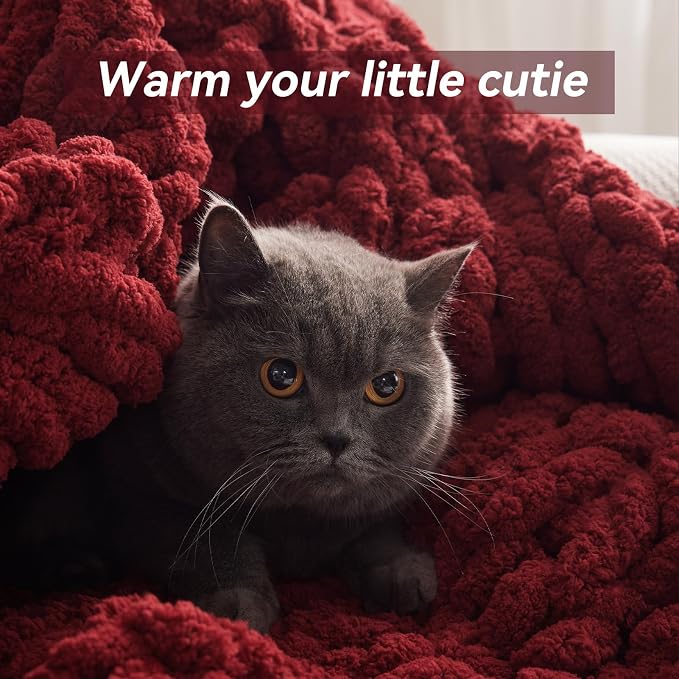 Negwoo Chunky Knit Throw Blanket, Knitted Throw Chenille Yarn, 40"*50" | Soft Thick Cable Knitted Blankets, Handmade Big Thick Blanket, Machine Washable Cute Comfy Blanket for Home Decor, Red