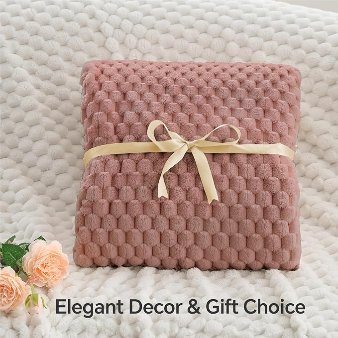 BEDELITE Dusty Pink Throw Blanket for Couch, Soft Gifts for Women, 50 * 60 | 3D Jacquard Decorative Fleece Blanket, Super Soft Plush Throws, Cute Birthday Gift for Women & Men, Suitable for All Seasons