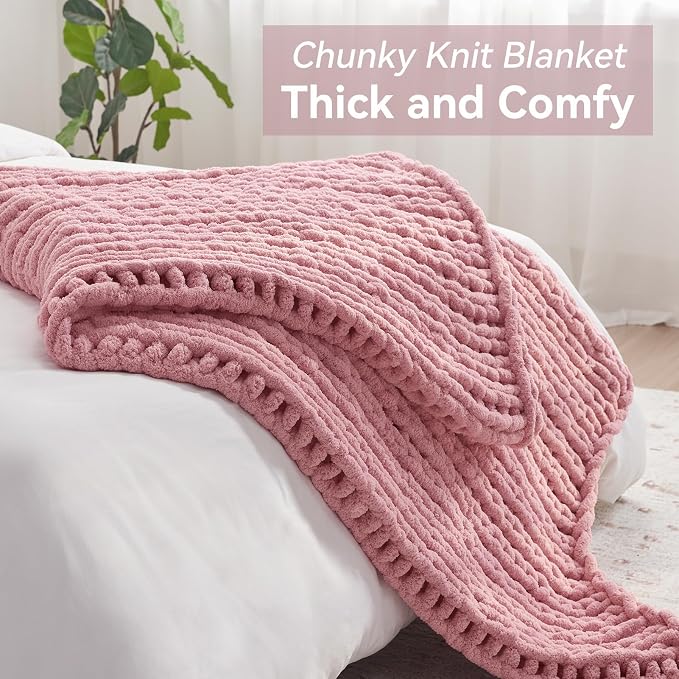 Negwoo Chunky Knit Throw Blanket, Knitted Throw Chenille Yarn, 40"*50" | Soft Thick Cable Knitted Blankets, Handmade Big Thick Blanket, Machine Washable Cute Comfy Blanket for Home Decor, Light pink