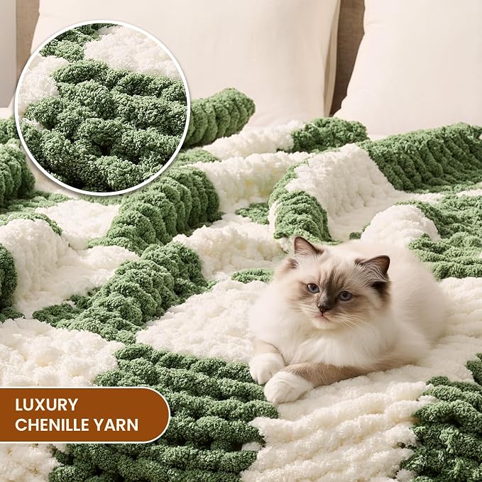 L'AGRATY Chunky Knit Throw Blanket for Couch 50 x 60 Inches Green Checkered | Handmade Chenille Crochet Blanket for Sofa Bed, Thick Cable Knitted Blankets for Room Home Decor, Birthday Gift for Women Mom