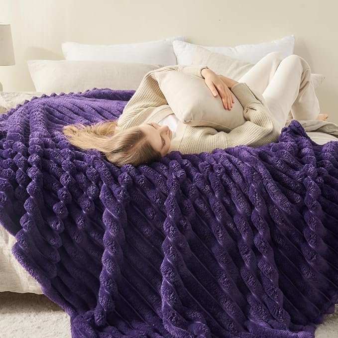 NEWCOSPLAY Super Soft Queen Blanket Purple Premium Silky Flannel Fleece 3D Ribbed Jacquard Lightweight Bed Blanket All Season Use (Purple Ribbed, Queen(90"x90"))