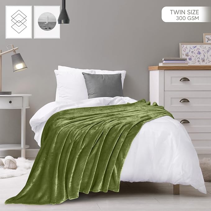 Utopia Bedding Ultra Soft Fleece Bed Blanket Twin Size Olive (60x80 Inches) | Microfiber Plush Warm Lightweight Breathable Cozy Blanket Anti-Static, All Season Use, Gift for Women and Men
