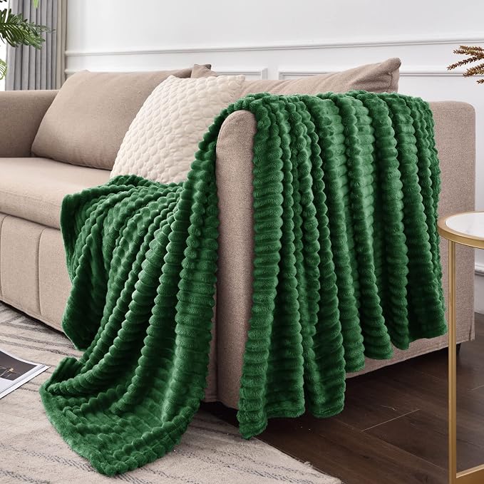 BEDELITE 3D Ribbed Dark Green Fleece Throw Blanket for Couch, 50x60 Inch | Soft Warm Decorative Fluffy Blanket, Cozy Plush Lightweight Fuzzy Throw Blanket for Bed Sofa Home Room Decor, Gift for Women