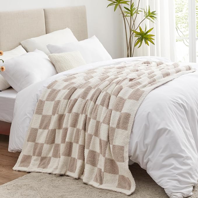 EXQ Home Checkered Throw Blanket, Knitted Blanket with Checkerboard Grid Pattern, Soft Cozy Fluffy Blankets for Couch Bed Sofa, Warm Fuzzy Plaid Blanket for All Seasons (Taupe, 50"×60")