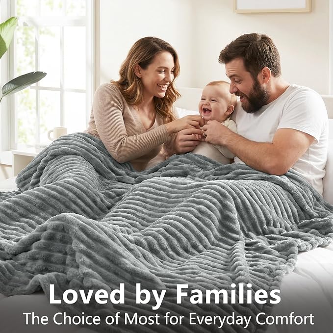 HIMEET Grey King Size Blanket for Bed, 300GSM Ribbed Fleece, 108 x 90 in | Ultra Soft Flannel, All-Season Lightweight Warmth, Generous Bed Coverage & Home Decor, Gift for Men & Women, Machine Washable