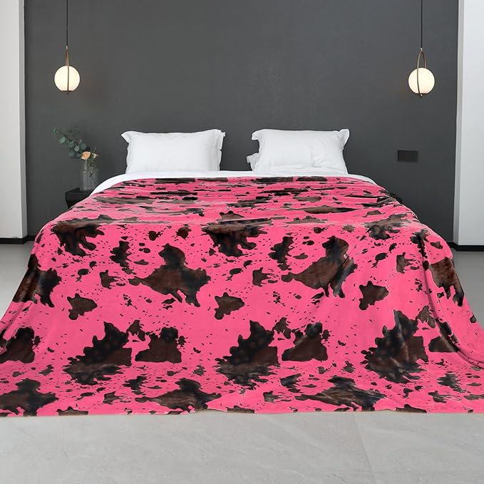 Fleece Bed Blankets King Size Hot Pink Soft Lightweight Fuzzy Cozy Queen Blanket Pink Strawberry Women Plush Decorative Blanket for Bed All Seasons