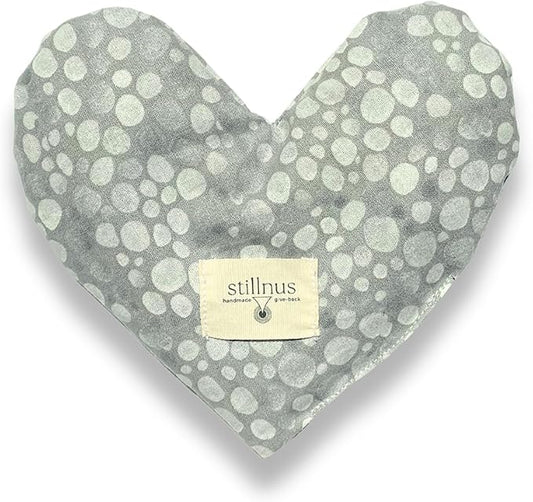 Stillnus Weighted Heart Eye Pillow with Organic Lavender & Flaxseed – Relaxation Gift for Women, Meditation Tool, Mindful Rest, Cooling Eye Mask, Wellness Self-Care Kit