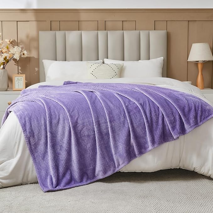 NEWCOSPLAY Fleece Leaves Pattern Queen Blanket, Lavender, 90"x90" | Super Soft Throw Blanket, Lightweight Cozy Bed Sofa Blanket, Premium Silky Flannel Fleece, Travel Blanket for All Season Use