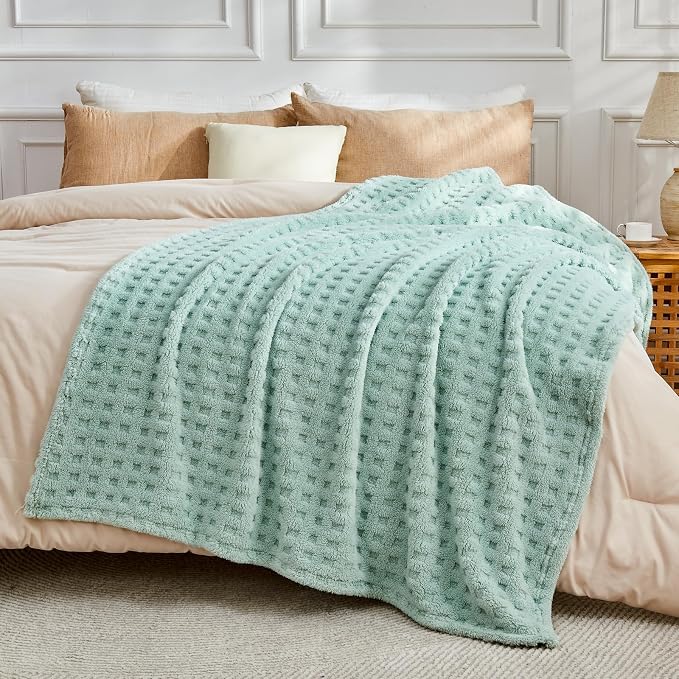 NEWCOSPLAY 3D Waffle Checkered Flannel Twin Blanket, New Sage, 60"x80" | Super Soft Cute Lightweight Decorative Premium Silky Fleece Blanket for Couch Sofa Bed, Gift for Women Men, All Season Use