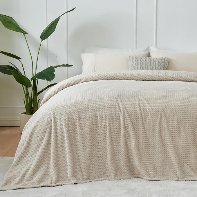 NEWCOSPLAY Fleece Leaves Pattern King Blanket, Linen, 90"x110" | Super Soft Throw Blanket, Lightweight Cozy Bed Sofa Blanket, Premium Silky Flannel Fleece, Travel Blanket for All Season Use