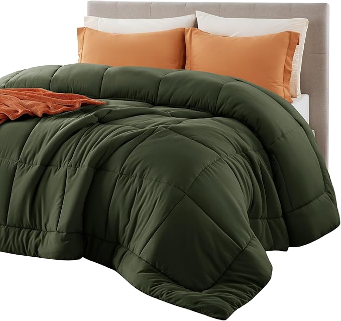 Bedsure Comforter Duvet Insert - Quilted Comforters Cal King Size, All Season Duvet, Down Alternative Bedding, with 8 Tabs, Gifts for Women/Men, Olive Green, California King 96 X 102 Inches