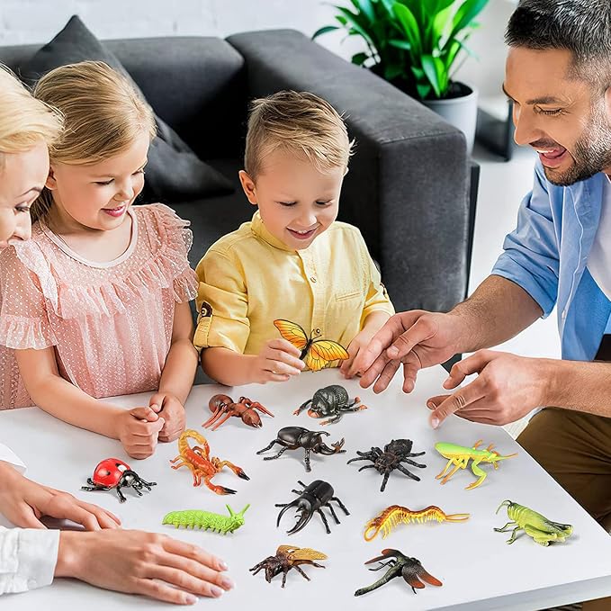 14PCS Plastic Fake Bugs, Big Realistic Fake Insects Toy Figures Halloween Party Education Animal Themed Decoration,Includes Spider Ladybug Butterfly and More