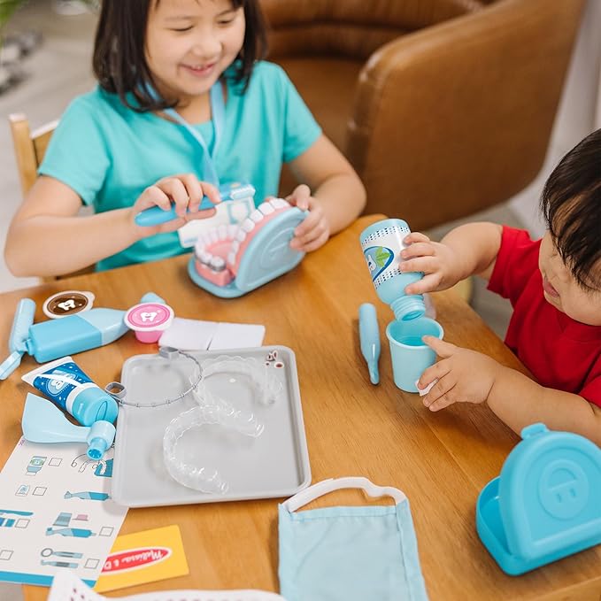 Melissa & Doug Super Smile Dentist Play Set, 25-Piece Dentist Kit with Oversized Teeth, Large Tools & Accessories, Kids Toys for Girls & Boys 3+