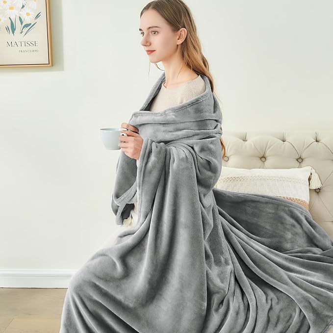 BEDELITE Fleece Blanket Soft Plush Throw for Couch Grey 50"x70" | Ultra Soft Fleece, Plush Microfiber, Lightweight Warmth, All Season Comfort, Fade Resistant, Machine Washable, Couch Sofa Bed