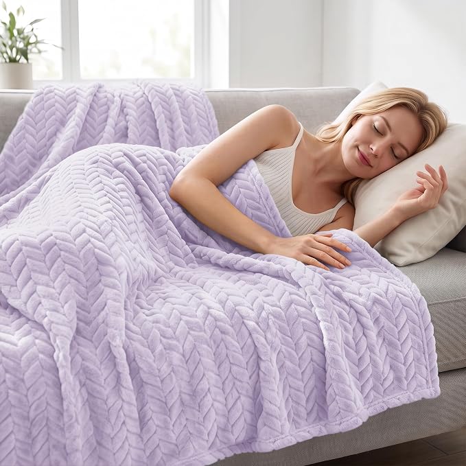 Exclusivo Mezcla Soft Fleece Bed Blanket Twin Size, 60”x80”, Lilac Purple | Cozy Fluffy Lightweight Blankets for Summer, Decorative Plush Flannel Throws for Living room, Bedroom with Leaves Pattern