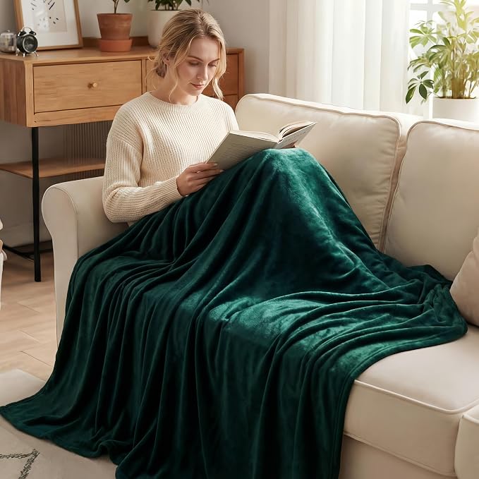 Exclusivo Mezcla Soft Fleece Blanket Twin Size for Bed, Forest Green | 90x66 Inches, Double-Sided Brushed Flannel, Lightweight Plush Cozy Blanket for Home Decor, All Season, Machine Washable