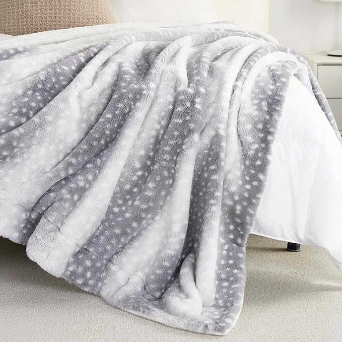 Cozy Bliss Luxury Faux Fur Throw Blanket Deer Print, Non Shedding Reversible Sherpa Blankets Super Soft Fuzzy Thick Warm Throws Home Decor for Christmas Couch Bed Sofa Women (Grey, 60x80 Inches)