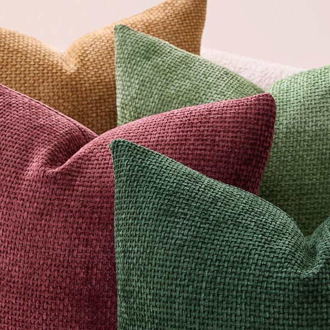MIULEE Soft Decorative Chenille Pillow Covers Christmas Dark Green 18x18 | Pack of 4，Christmas Decor, Green Red Accent Set, Couch Throw Pillows, Farmhouse Boho Cushion Covers for Sofa Bed Living Room