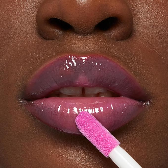 MAYBELLINE Lifter Gloss Lifter Plump, Plumping Lip Gloss with Chili Pepper and 5% Maxi-Lip, Peach Fever, Peachy Nude Cream, 1 Count
